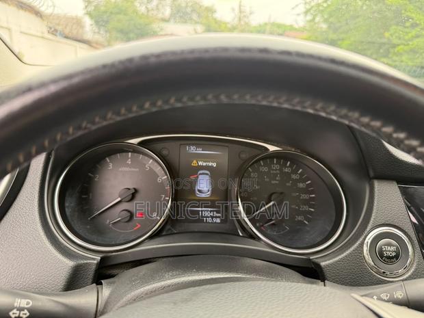 Nissan Qashqai 2014 Brown