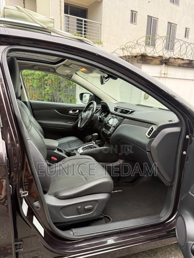 Nissan Qashqai 2014 Brown