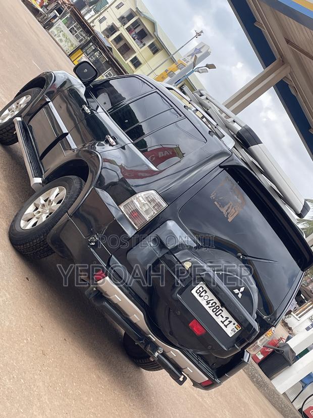 Mitsubishi Pajero 2011 Black