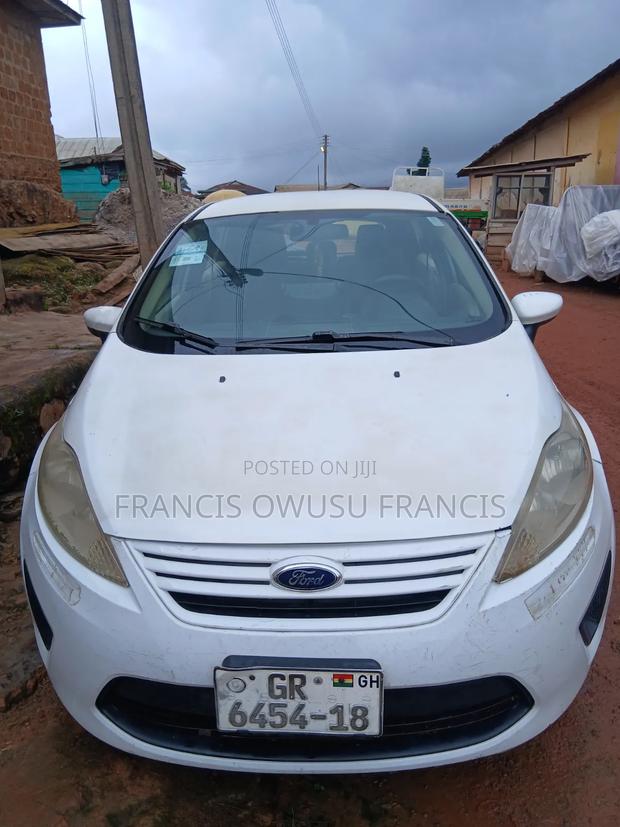 Ford Fiesta SE Hatchback 2012 White