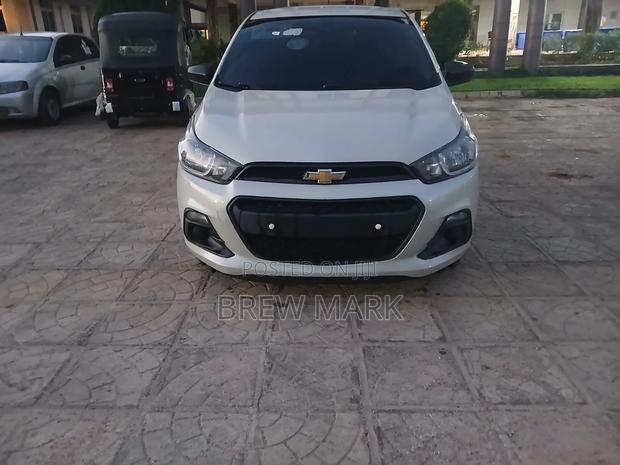 Chevrolet Spark 2016 Beige