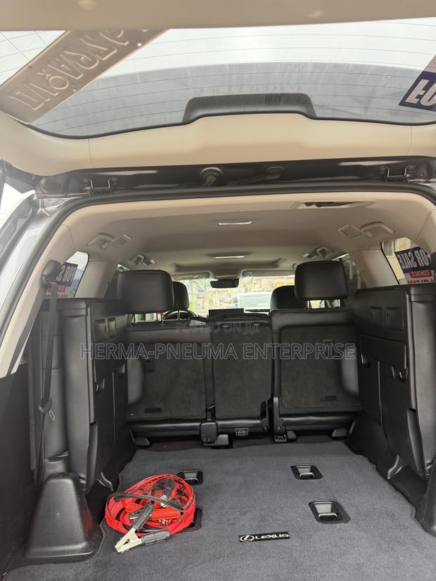 Lexus LX 570 (5 seats) AWD 2016 Gray