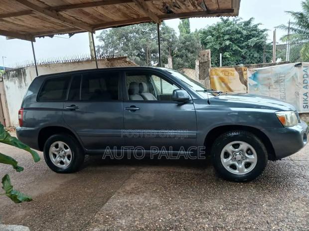 Toyota Highlander 2009 Blue
