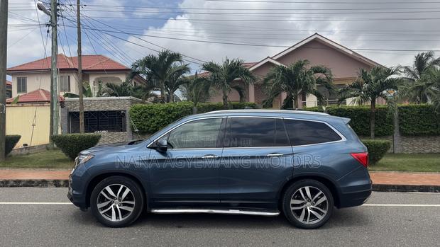 Honda Pilot Touring 4dr SUV 4WD (3.5L 6cyl 9A) 2017 Blue