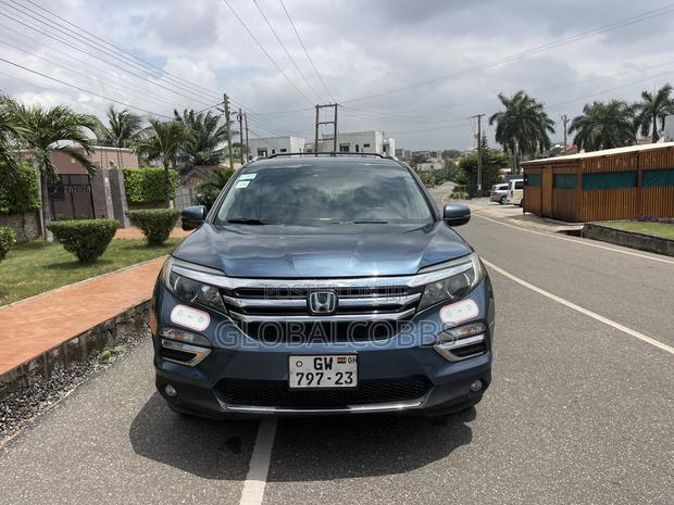 Honda Pilot Touring 4dr SUV 4WD (3.5L 6cyl 9A) 2017 Blue