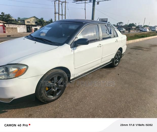 Toyota Corolla 2006 White