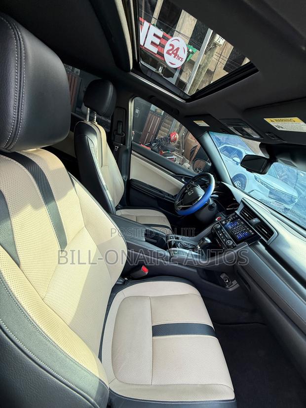 Honda Civic Sport Touring Hatchback 2019 Gray