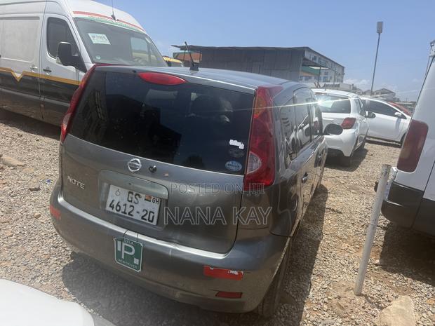 Nissan Note 1.6 Petrol 2013 Gray