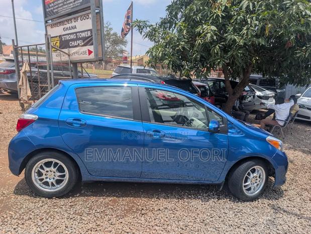 Toyota Yaris 2013 Blue