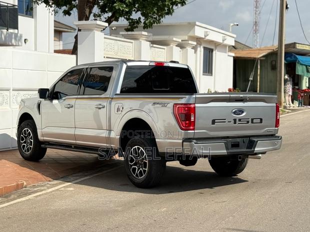 Ford F-150 XLT 2023 Silver