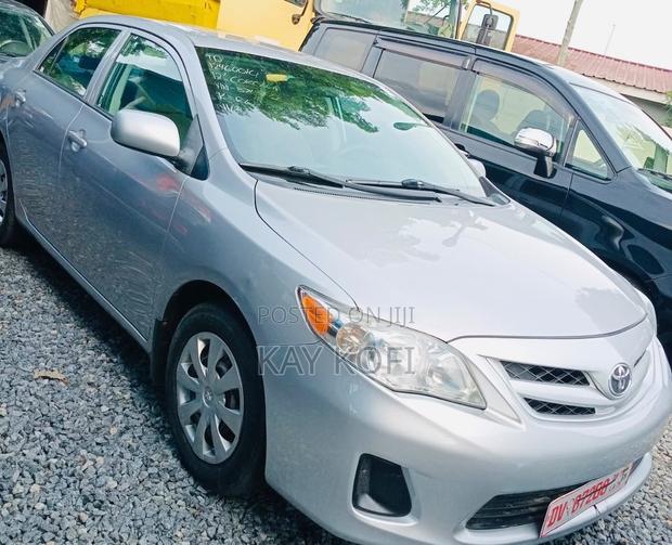 Toyota Corolla LE 4dr Sedan (1.8L 4cyl 4A) 2013 Silver