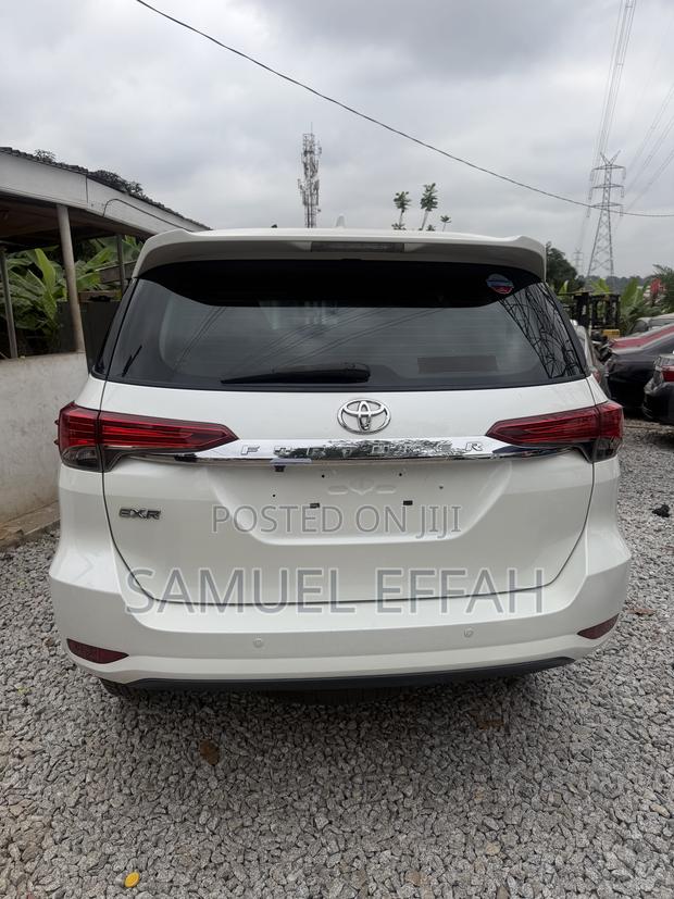Toyota Fortuner 2.7 AWD 2019 White