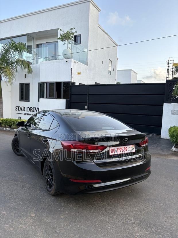 Hyundai Elantra SE 2018 Black