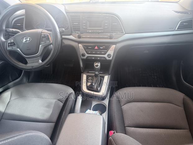 Hyundai Elantra SE 2018 Black