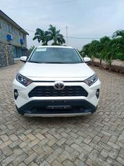 Toyota RAV4 XLE Premium 2022 White for sale