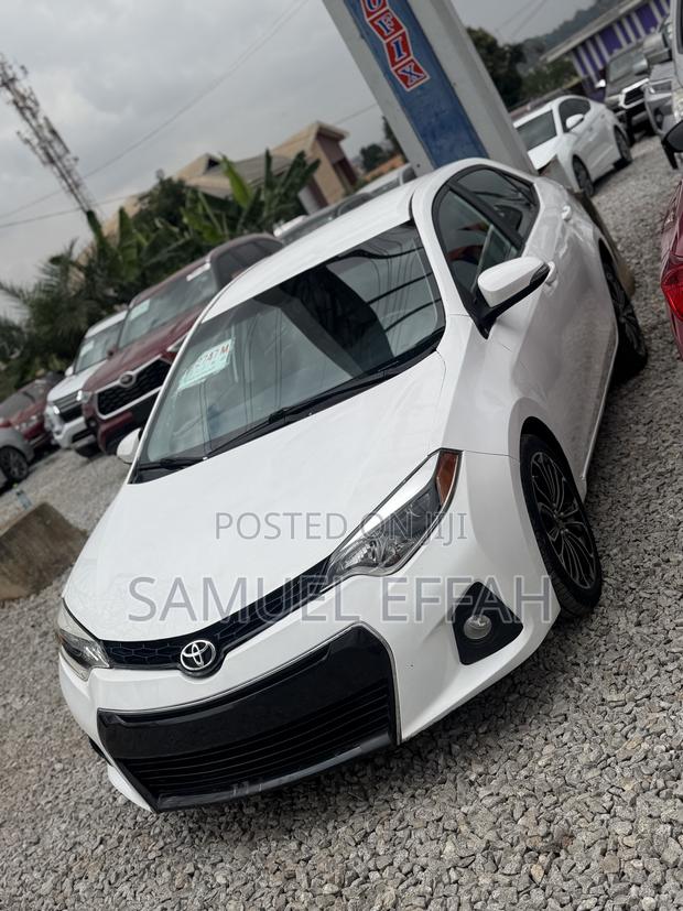 Toyota Corolla S 4dr Sedan (1.8L 4cyl CVT) 2016 White