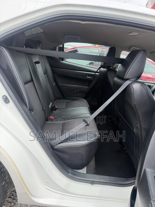 Toyota Corolla S 4dr Sedan (1.8L 4cyl CVT) 2016 White