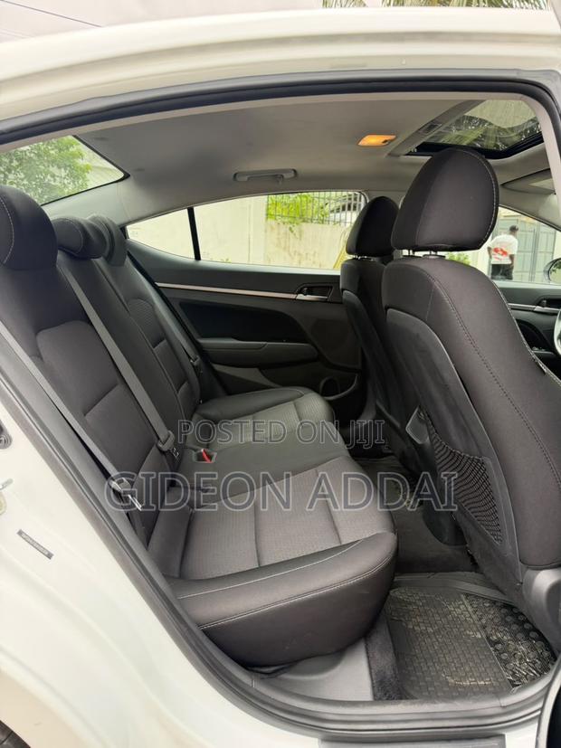 Hyundai Elantra 2018 White