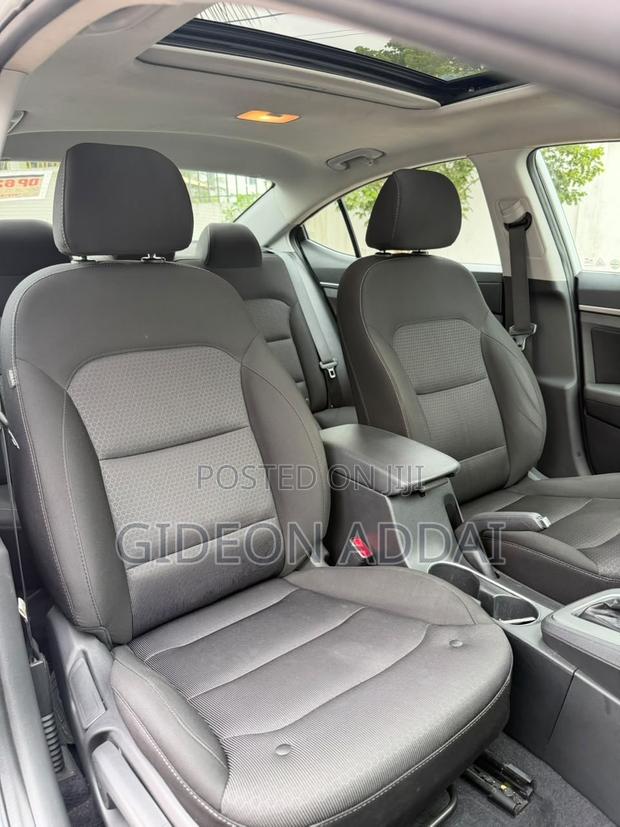 Hyundai Elantra 2018 White