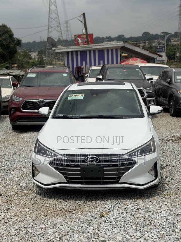 Hyundai Elantra SE 2019 White