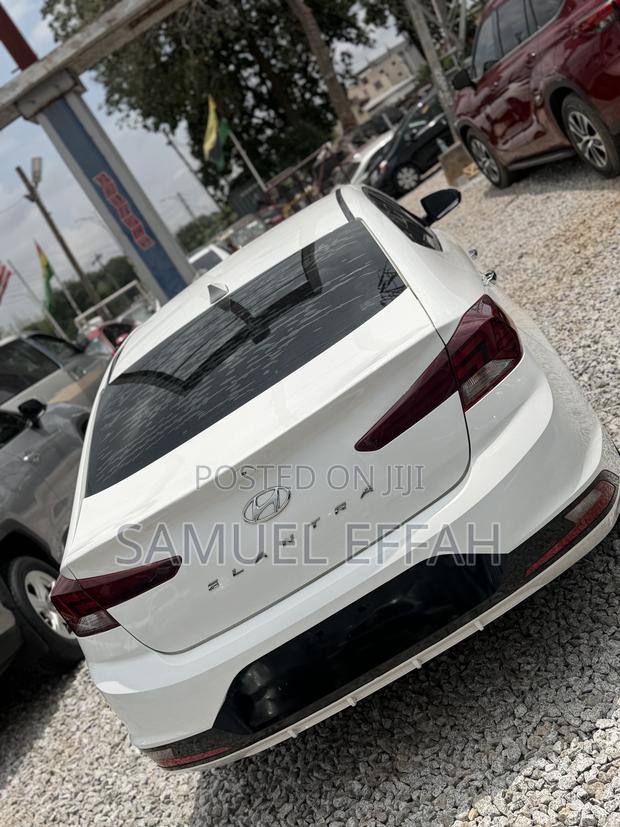 Hyundai Elantra SE 2019 White