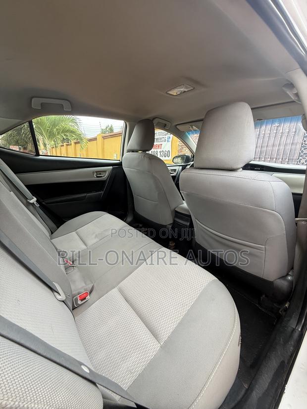 Toyota Corolla LE Eco 4dr Sedan (1.8L 4cyl CVT) 2014 White