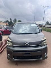 Toyota Voxy X L Edition 2WD 8-Seater 2012 Gray for sale