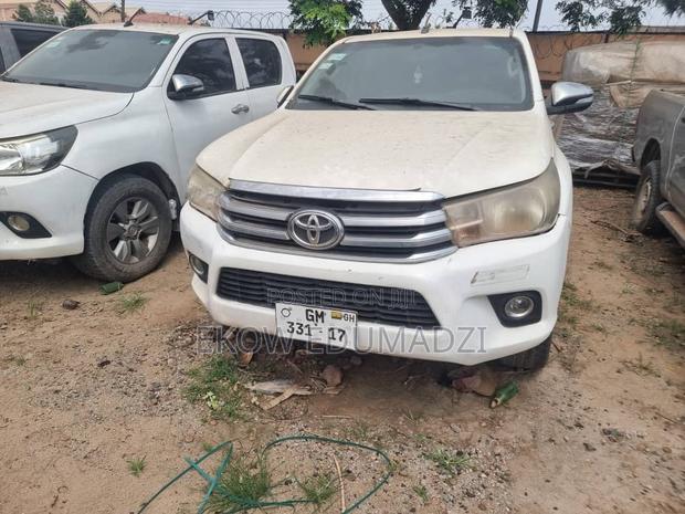 Toyota Hilux Revo Double Cab Deisel 2.8 RWD 2017 White