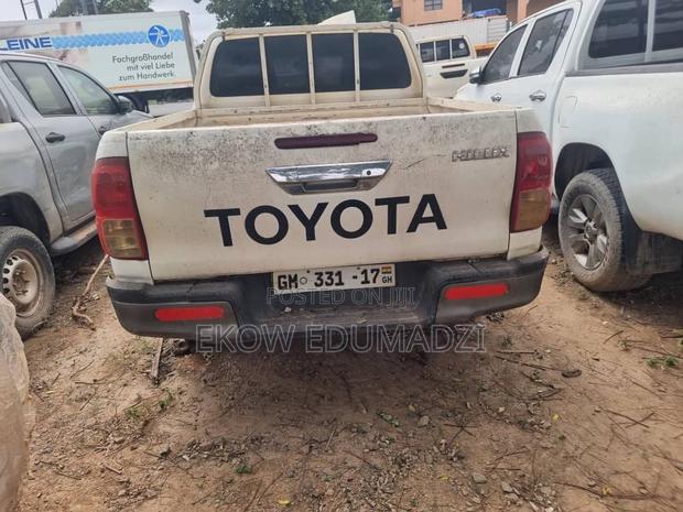 Toyota Hilux Revo Double Cab Deisel 2.8 RWD 2017 White