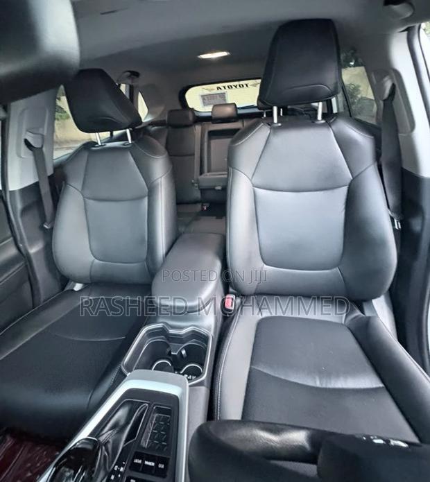 Toyota RAV4 Limited 2025 White