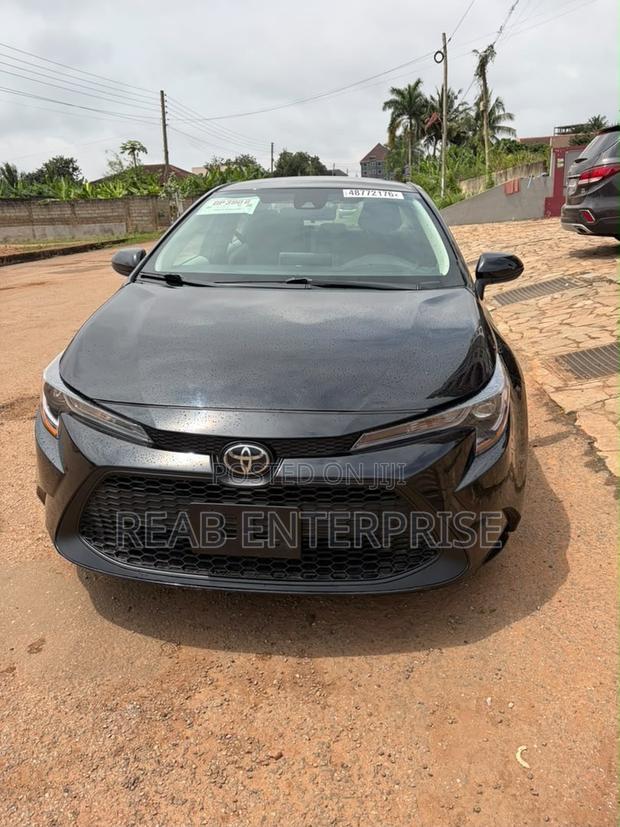 Toyota Corolla LE 2020 Black