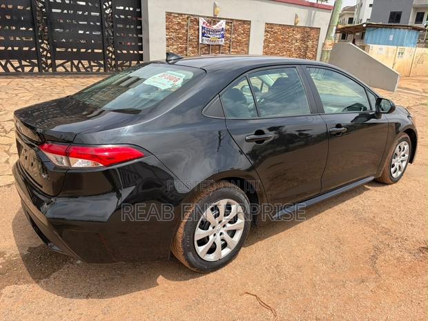 Toyota Corolla LE 2020 Black