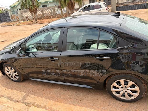 Toyota Corolla LE 2020 Black