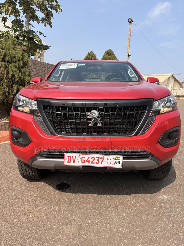 Peugeot Landtrek 2.4 Petrol Single Cab AWD 2024 Red