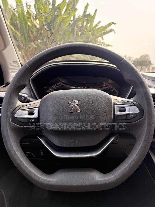 Peugeot Landtrek 2.4 Petrol Single Cab AWD 2024 Red
