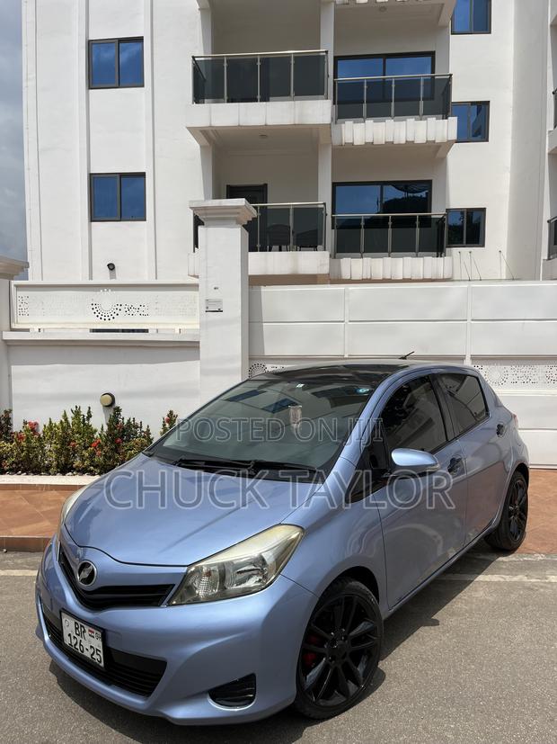 Toyota Vitz 2013 Blue