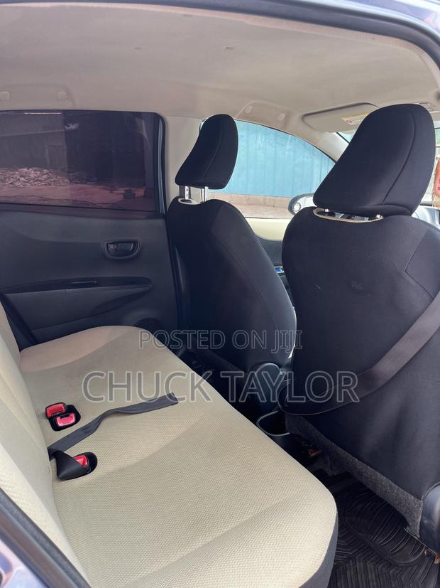 Toyota Vitz 2013 Blue