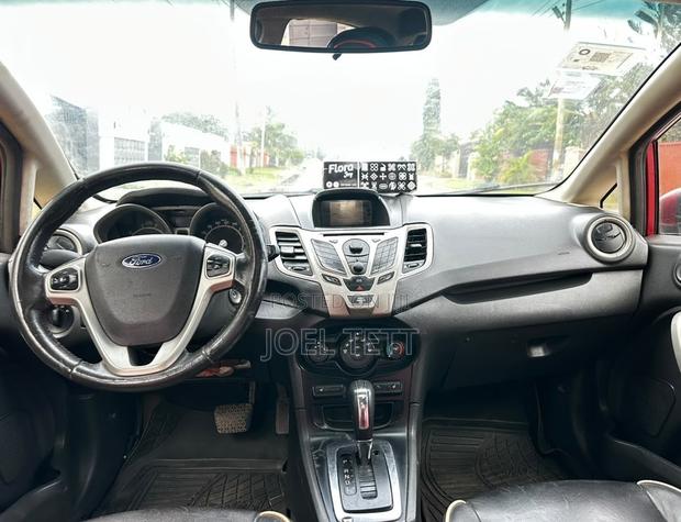 Ford Fiesta 2014 Red