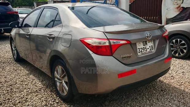 Toyota Corolla 2015 Gray
