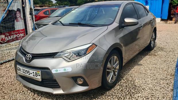 Toyota Corolla 2015 Gray