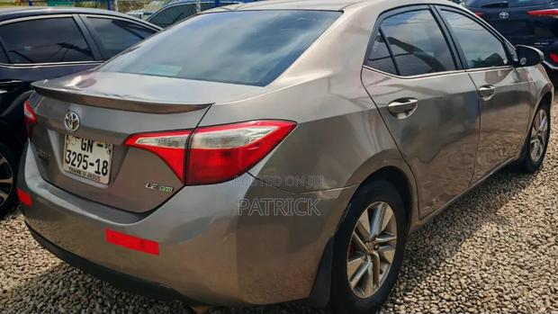 Toyota Corolla 2015 Gray