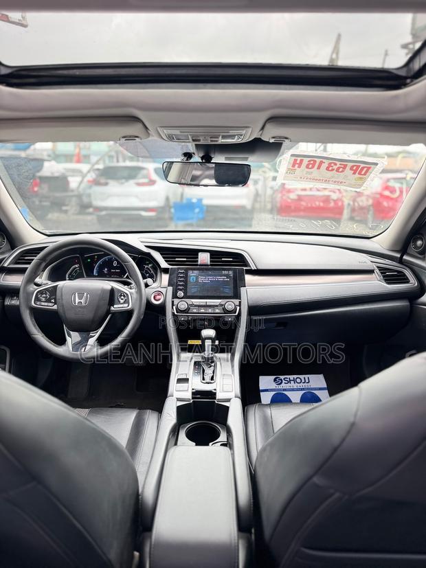 Honda Civic Touring Sedan 2019 White