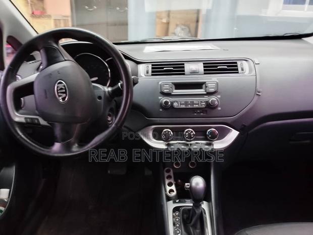 Kia Pride 2016 Gray