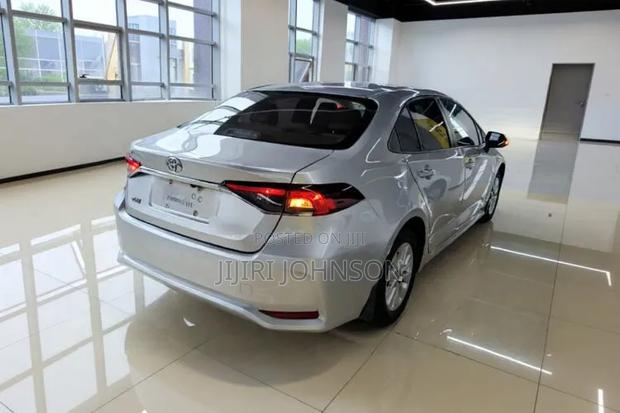 Toyota Corolla 2022 White