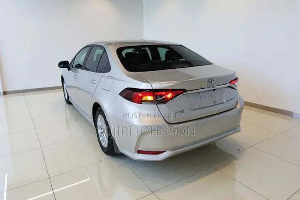 Toyota Corolla 2022 White