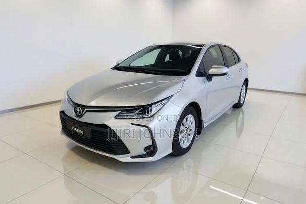 Toyota Corolla 2022 White