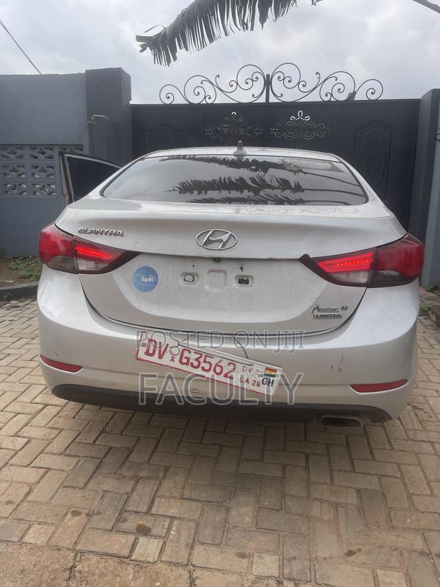 Hyundai Elantra Limited 4dr Sedan (1.8L 4cyl 6A) 2014 Silver