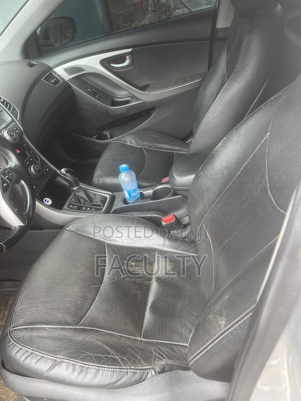 Hyundai Elantra Limited 4dr Sedan (1.8L 4cyl 6A) 2014 Silver