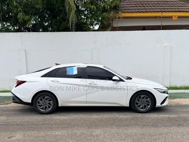 Hyundai Avante 2024 White
