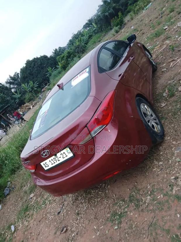 Hyundai Elantra 2013 Red